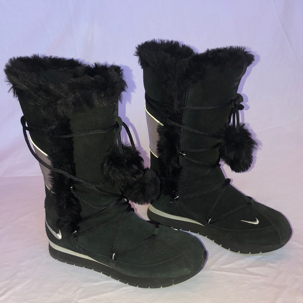 Nike Suede/Faux Fur Snow Boots size 8